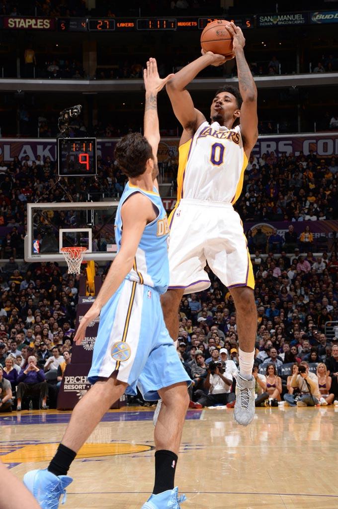 30-28！男排世俱杯波兰代表队险胜 波超冠军客场输球 莱昂23分（男排世俱杯惊险一战：波兰代表队30-28险胜，波超冠军客场折戟，莱昂砍下23分）