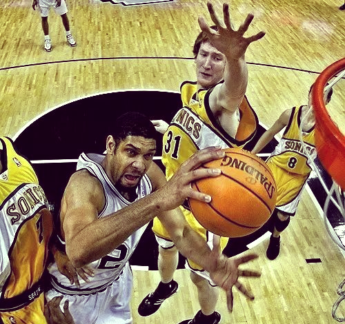 湘超张珈玮：王新欣指导是我的伯乐；湖南足球的氛围其实很好（湘超球员张珈玮：感谢王新欣指导提携，湖南足球氛围很不错）