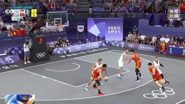 中国女足2-3苏格兰女足，张琳艳、吴澄舒互相传射，豪厄特吊射双响（中国女足2比3负于苏格兰，张琳艳与吴澄舒互相传射，豪厄特挑射梅开二度）