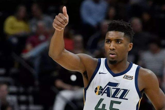 罗马诺：拜仁不会很快决定买断雅克松，但球员不会留在切尔西（罗马诺：拜仁暂缓雅克松买断决定，球员不会继续效力切尔西）