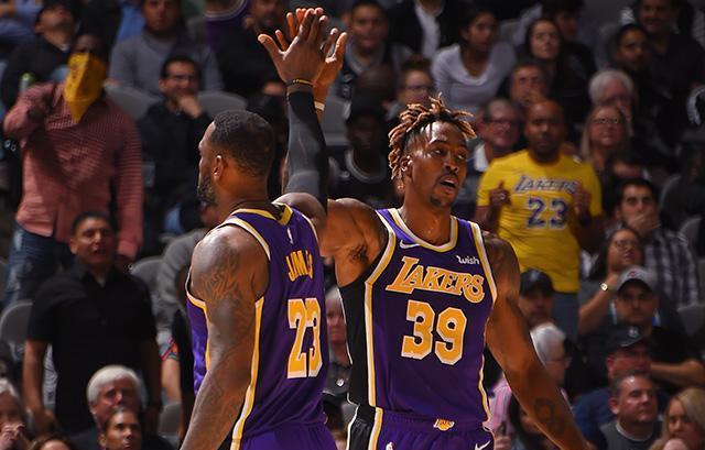 本轮欧冠最佳阵容：姆巴佩、维蒂尼亚领衔，赖斯、库库在列（欧冠本轮最佳11人：姆巴佩与维蒂尼亚领衔，赖斯、库库上榜）